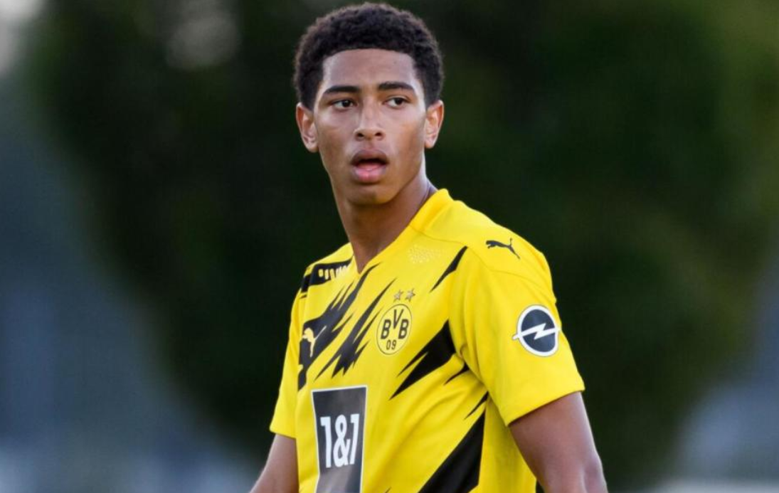 科尔：霍福德参加了今日全部训练 坐骨神经痛问题已痊愈（科尔：霍福德今日全程参与训练，坐骨神经痛已康复）