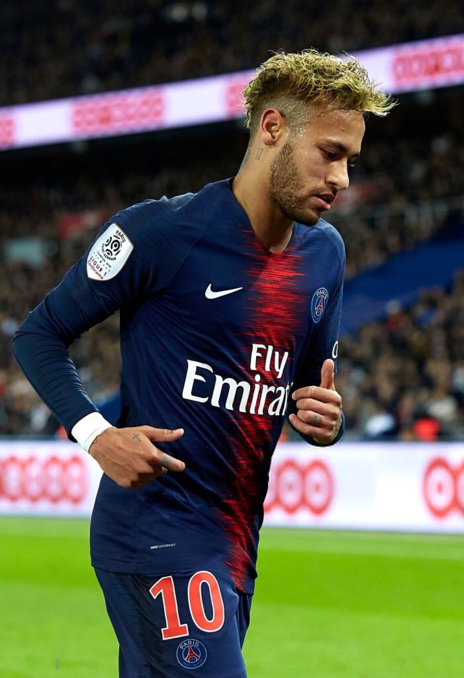 官方：津门虎球员陈哲宣因辱骂裁判员，停赛5场罚款5万（官方通报：因辱骂裁判，津门虎陈哲宣被禁赛5场并罚款5万元）