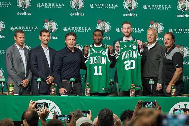 森林狼强势反击，连投带罚开启8-0攻击波（森林狼掀起反扑，投罚结合打出8-0高潮）