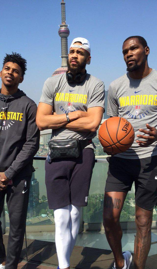 斯拉维亚主帅：我们让阿森纳踢得很艰难，但球队犯了致命失误（斯拉维亚主帅：阿森纳被我们逼得不轻松，球队却被致命失误拖累）