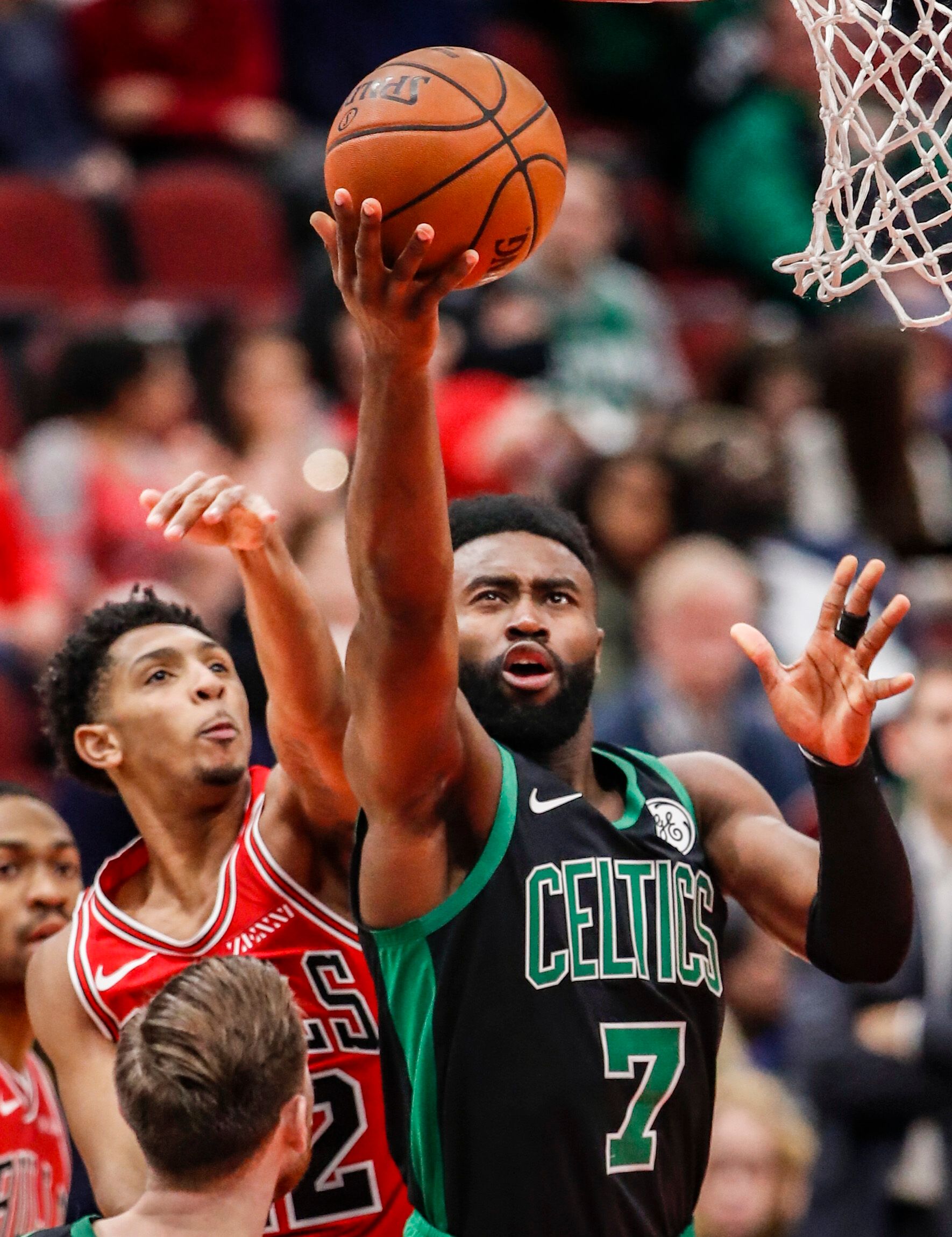 尼日利亚队队长埃孔宣布从国家队退役，期间共为国出战83场（尼日利亚队长埃孔宣布退出国家队，生涯为国出战83场）