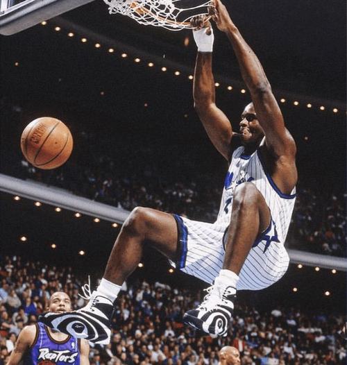 名记：快船将与雷杰·丹尼斯签下双向合同，填补保罗空缺（名记：快船将以双向合同签下雷杰-丹尼斯，弥补保罗位置空缺）