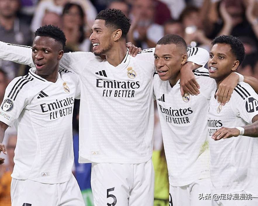 哈里·凯恩替补出场打入帽子戏法，五星拜仁轻松战胜斯图加特（哈里·凯恩替补戴帽，拜仁轻取斯图加特）