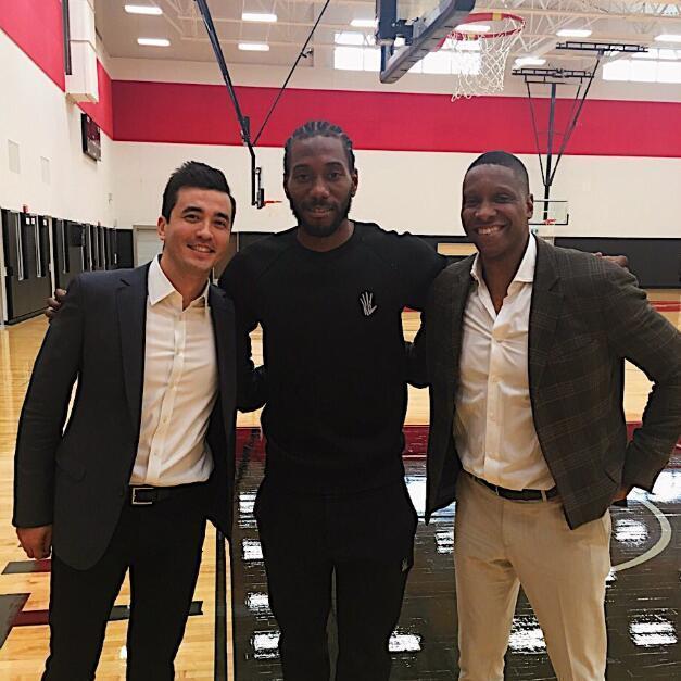 时隔325天复出！郭艾伦新赛季首秀12中7得到16分5助（时隔325天回归！郭艾伦新赛季首秀12投7中砍下16分5助攻）