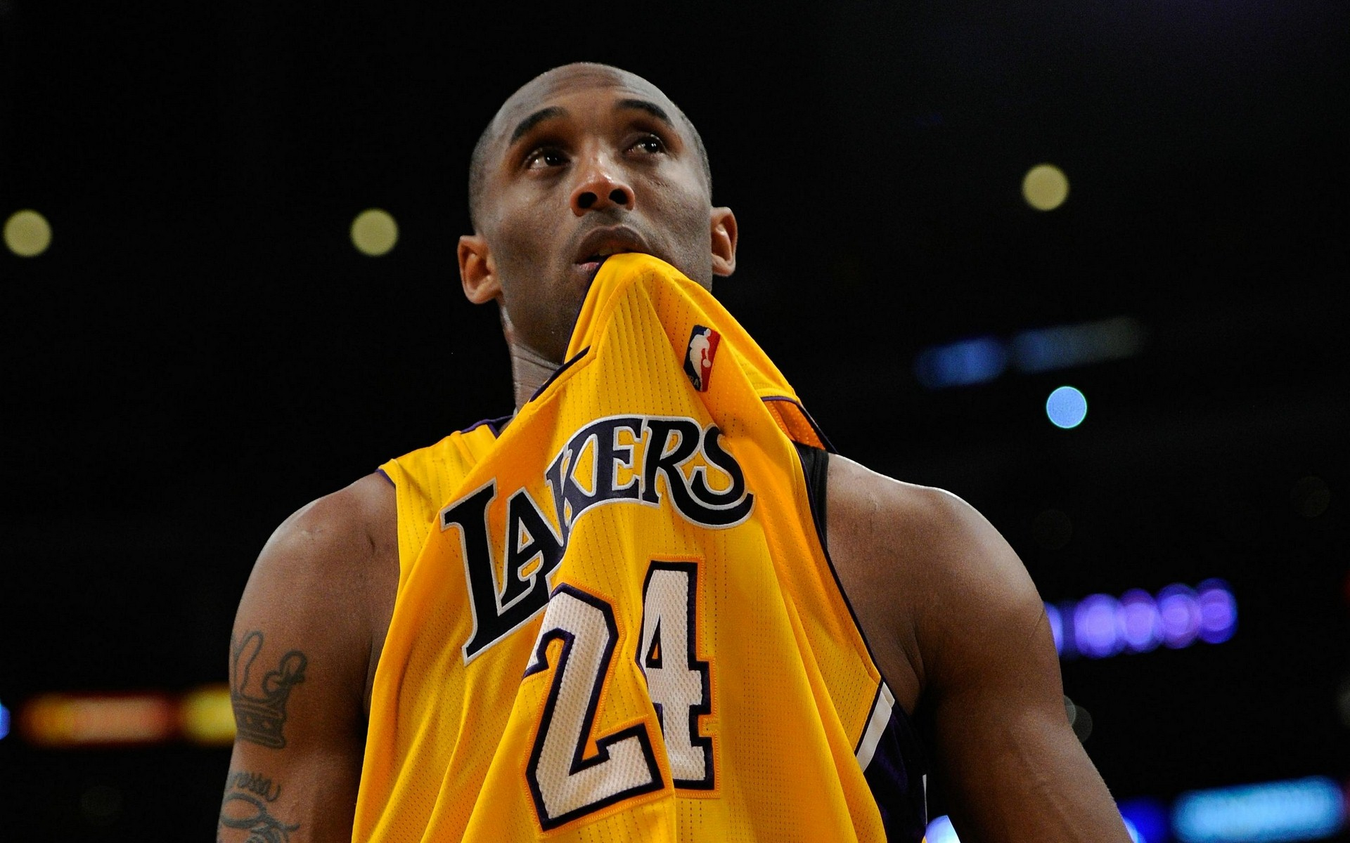 库里战靴的圣诞限定，球鞋爱好者期待已久（备受鞋迷期待的库里圣诞限定战靴）